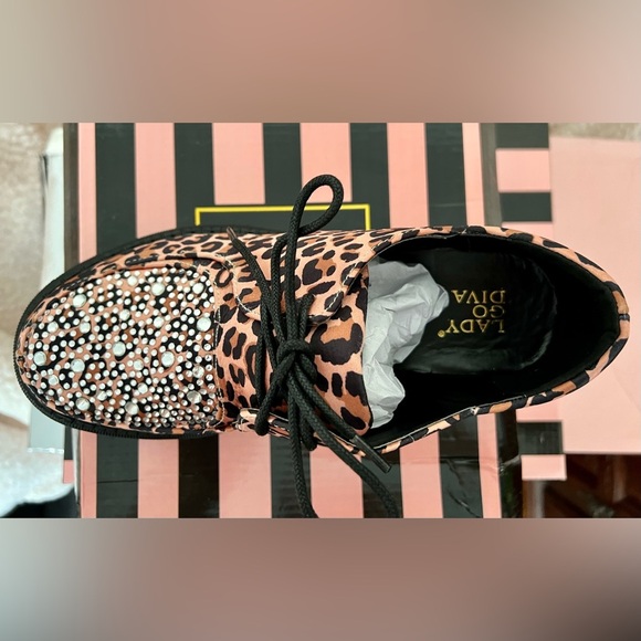 NIB Dolls Kill Lady GoDiva Pounce Away Oxfords Satin Leopard & Crystal Accents - Picture 6 of 14